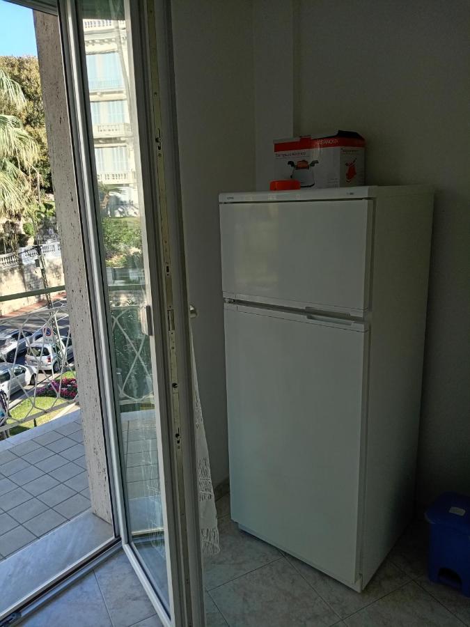 Appartamento Incantevole A Ospedaletti Εξωτερικό φωτογραφία